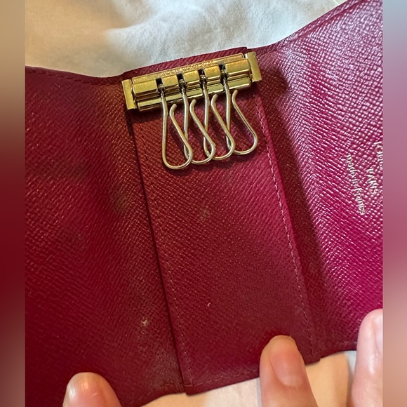 LOUIS VUITTON Monogram 4 Key Multicles Holder in Fuchsia - Picture 4 of 5